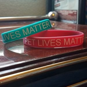 6 pet lives matter braclets